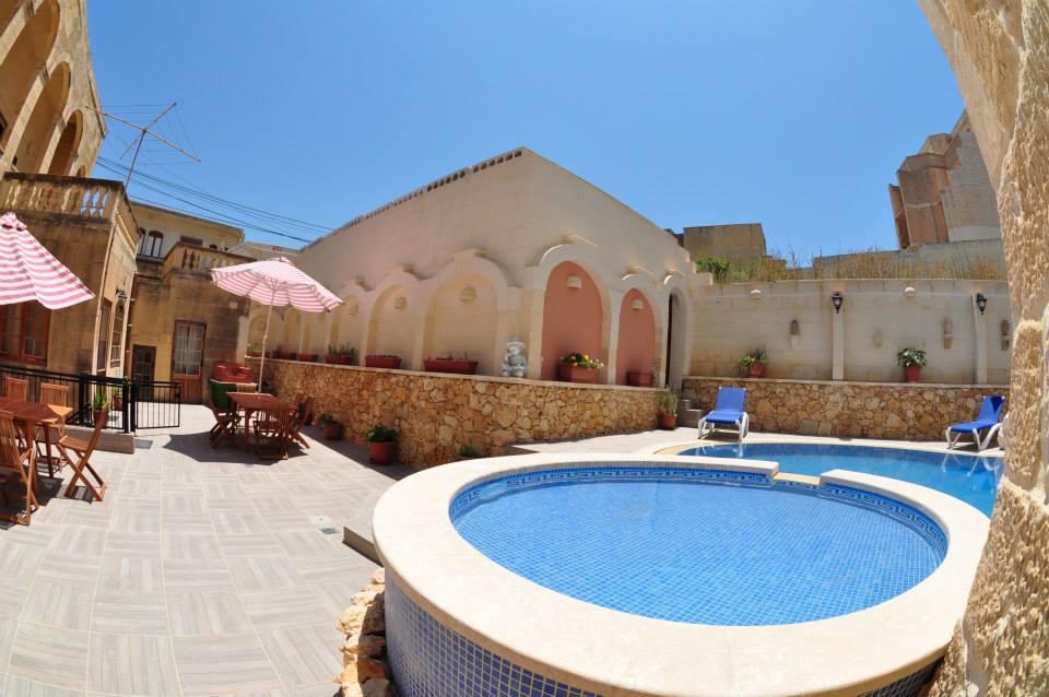 Mikiel U Rosa Holiday Farmhouse With Large Private Pool Zebbug  Extérieur photo