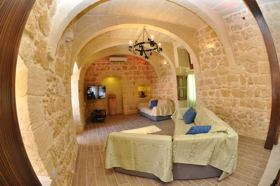 Mikiel U Rosa Holiday Farmhouse With Large Private Pool Zebbug  Extérieur photo