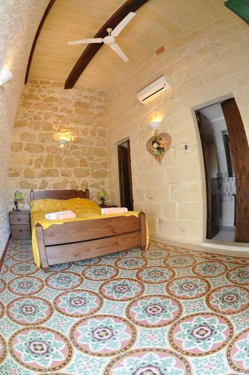 Mikiel U Rosa Holiday Farmhouse With Large Private Pool Zebbug  Extérieur photo