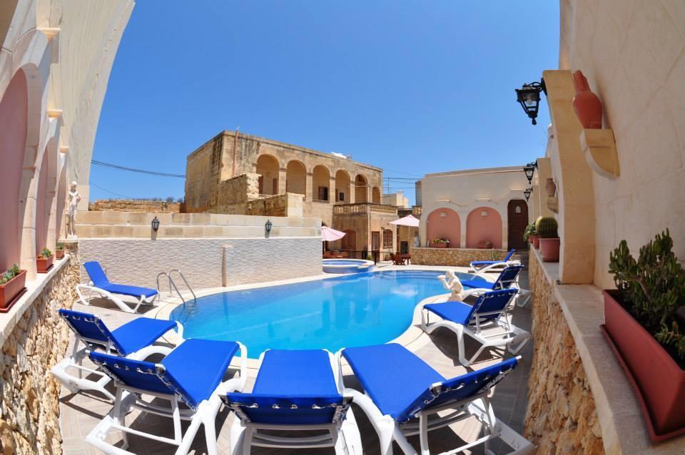 Mikiel U Rosa Holiday Farmhouse With Large Private Pool Zebbug  Extérieur photo