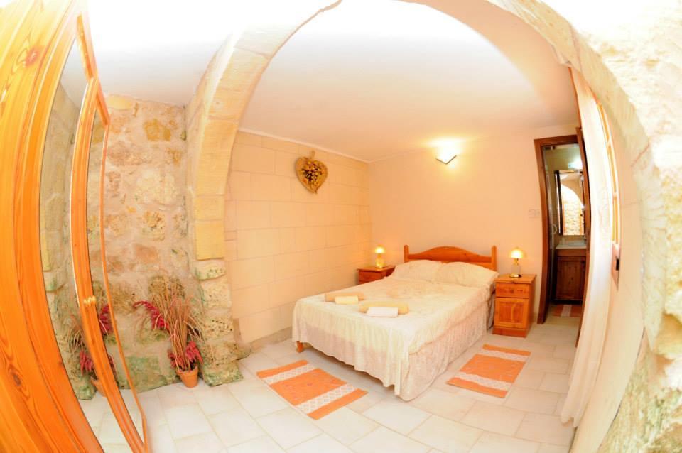 Mikiel U Rosa Holiday Farmhouse With Large Private Pool Zebbug  Extérieur photo